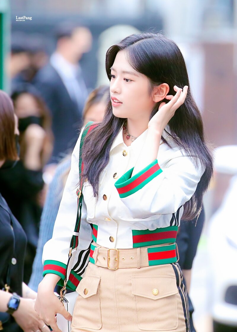 220607 IVE Yujin - ADIDAS x GUCCI Pop-Up Store Opening In Seoul documents 5