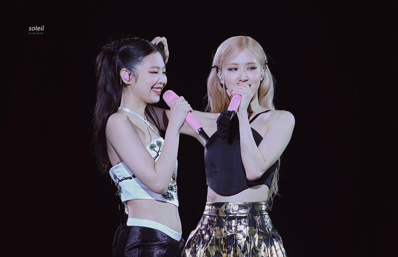230318 BLACKPINK Jennie & Rosé - 'BORN PINK' Concert in Kaohsiung Day 1 documents 1