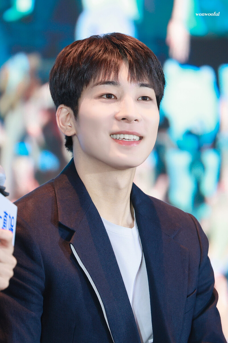 230710 SEVENTEEN WonWoo at Yizhiyu Offline Fansign documents 3