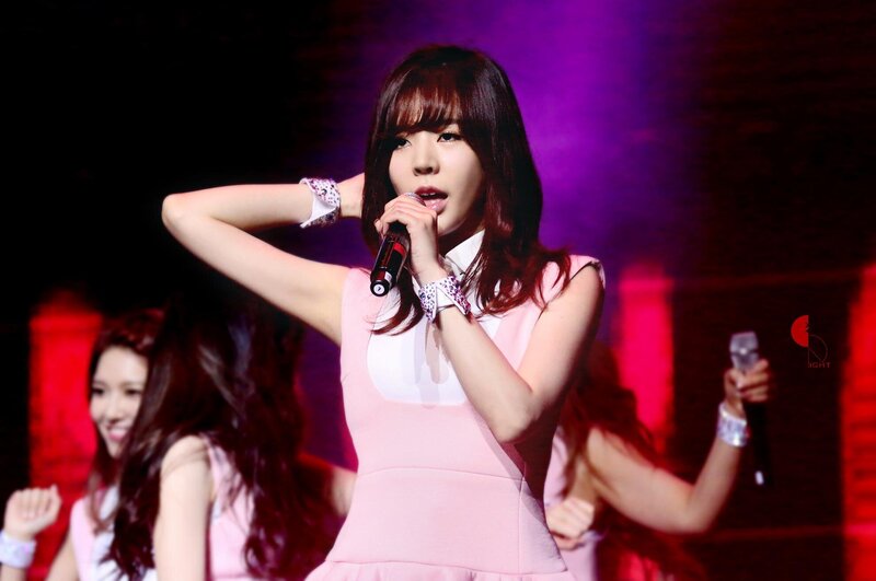 150412 Girls' Generation Sunny at Best of Best Concert in The Philippines documents 3