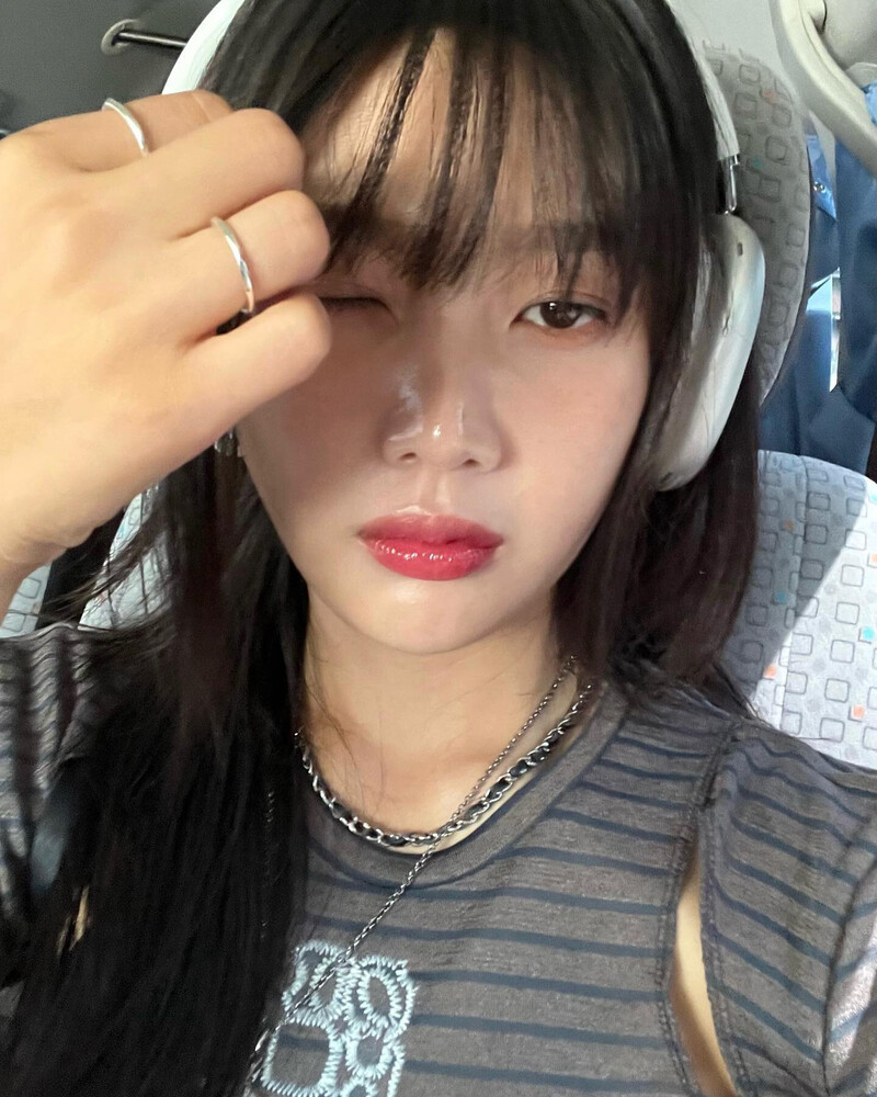 220827 Red Velvet Joy Instagram Update documents 4