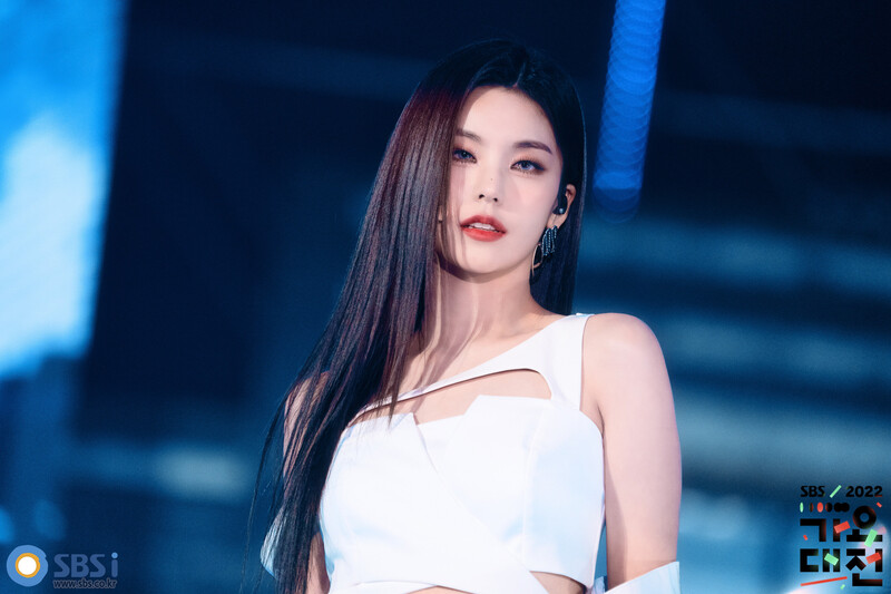 221224 ITZY Yeji - 2022 SBS Gayo Daejeon Behind Photos documents 1