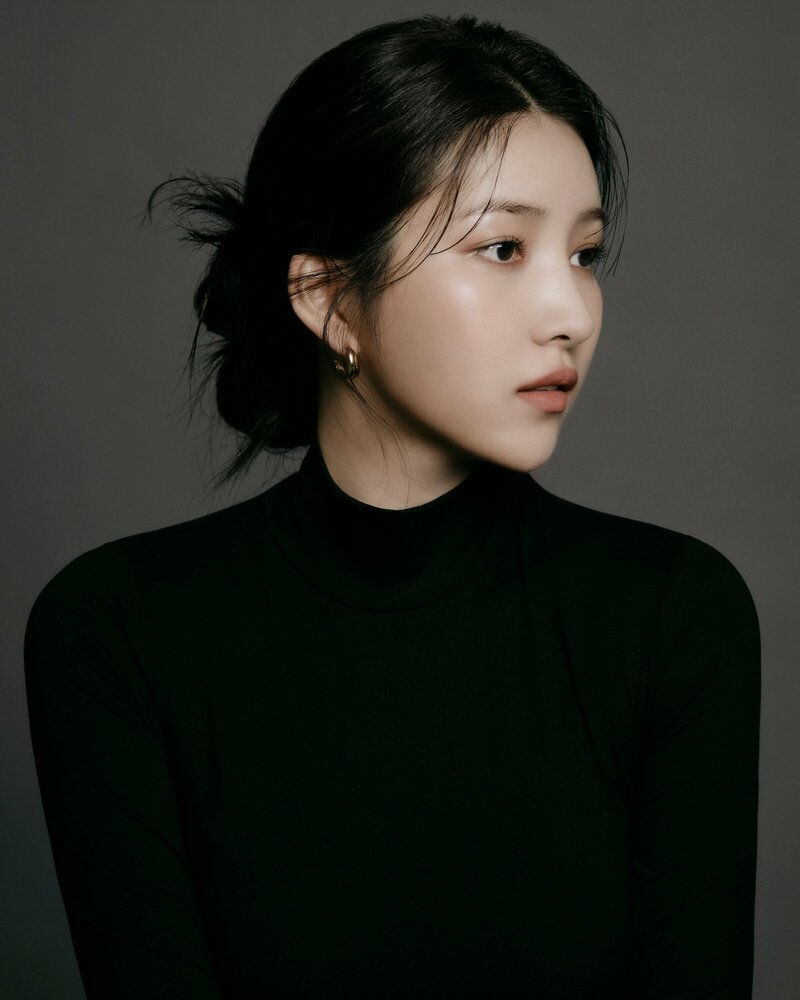 210830 IOK Naver Post - Sowon's Actress Profile Photos Behind documents 19