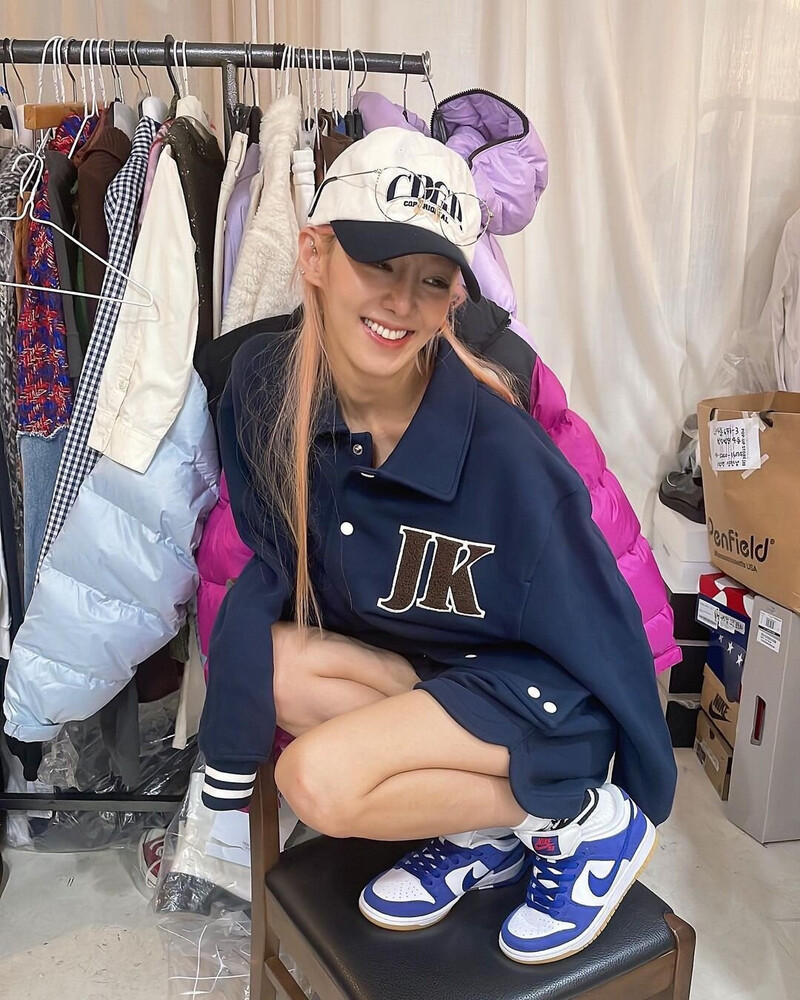 221005 SNSD Hyoyeon Instagram Update | Kpopping