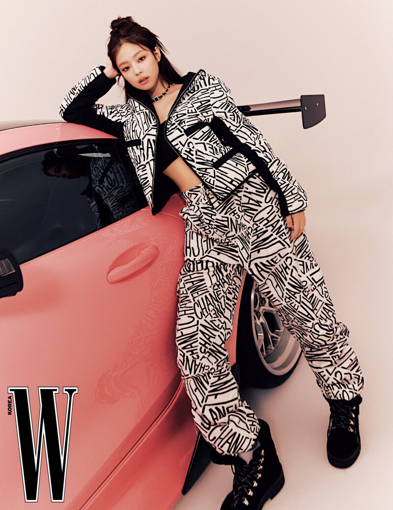 BLACKPINK Jennie for W Korea Magazine November 2021 Issue documents 6