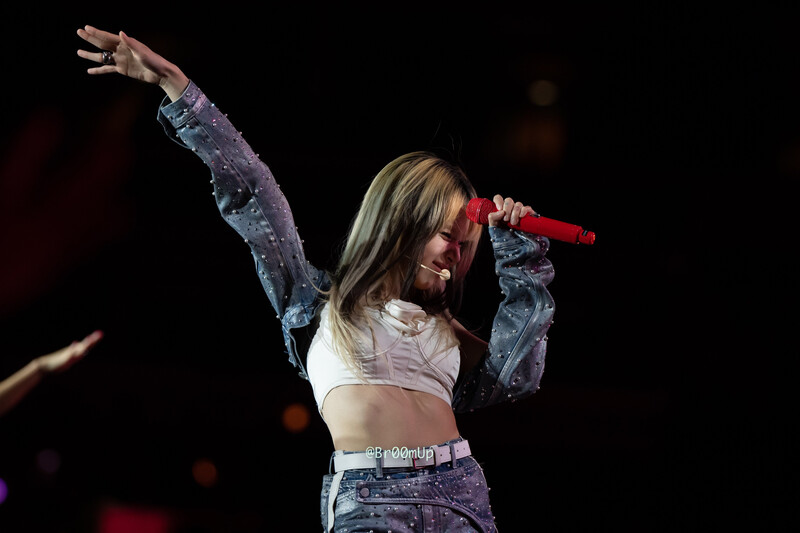 230706 TWICE Chaeyoung - ‘READY TO BE’ World Tour in New York documents 2