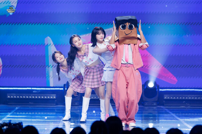 241003 YENA - 'Sugar' + 'NEMONEMO' at M Countdown documents 5