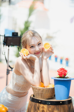 220705 JYP Naver - TWICE Nayeon - 'POP!' Music Video Shoot