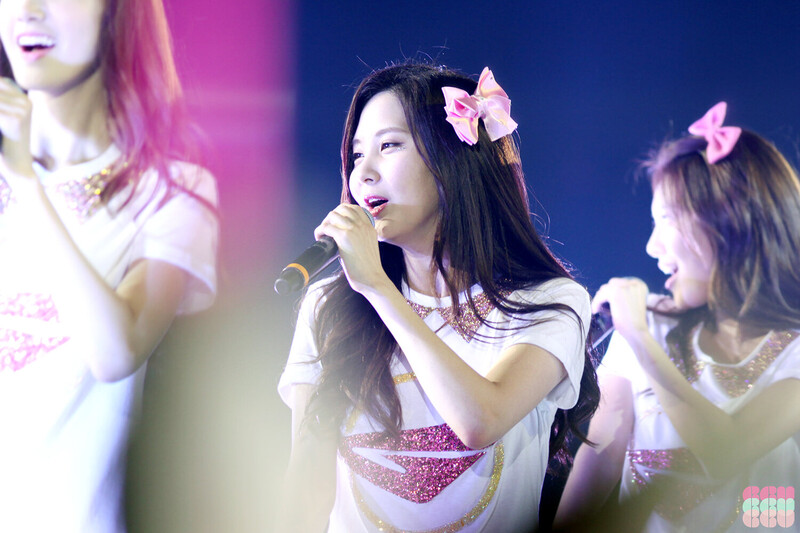 131109-131110 Girls' Generation Seohyun at Girls & Peace in Hong Kong documents 3