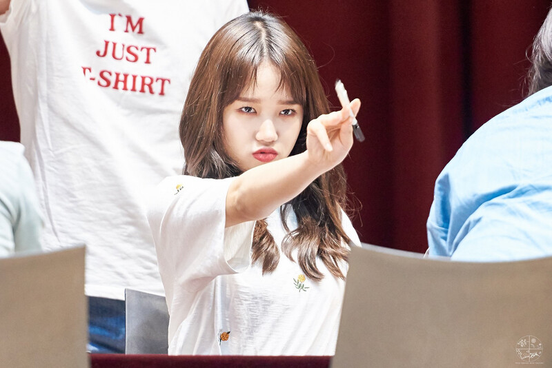 180429 Weki Meki Yoojung at Hongdae 'Lucky' Fansign documents 1