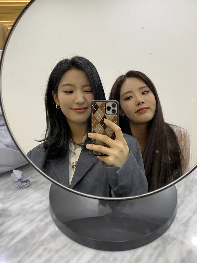 210320 fromis_9 SNS Update - Happy Birthday Jiwon documents 26