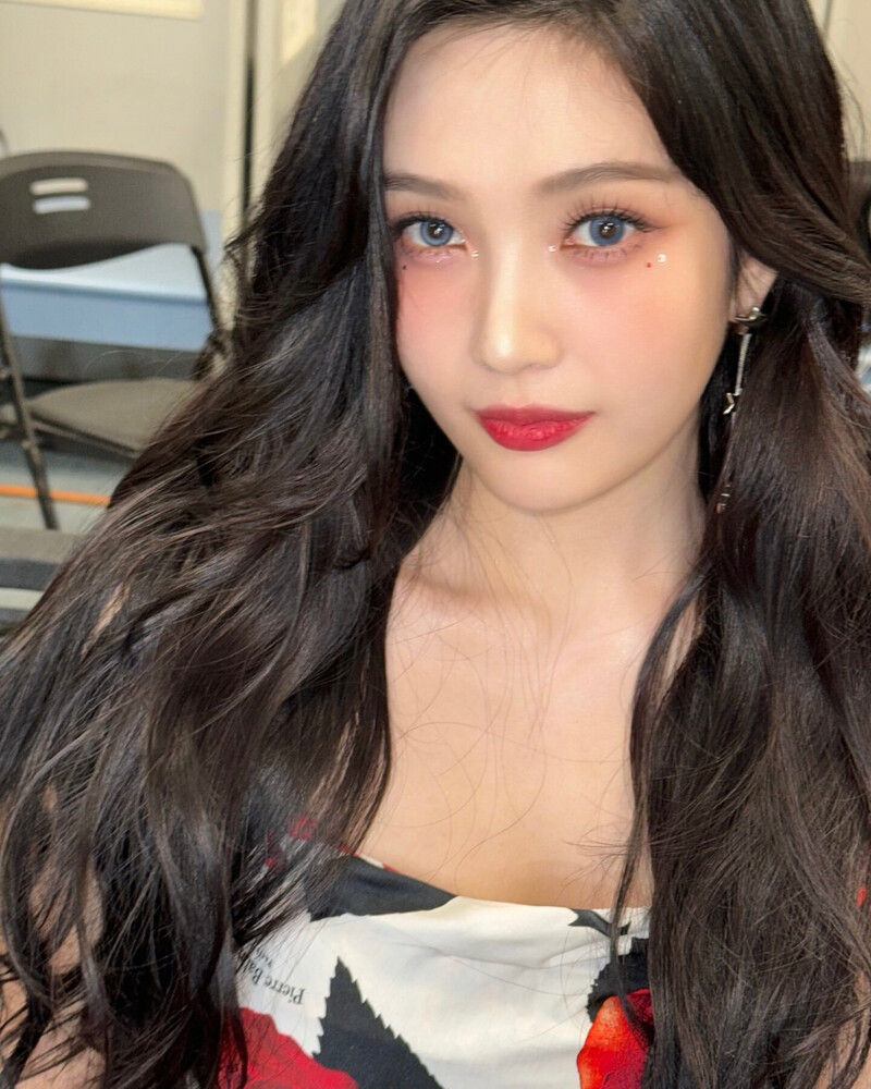 240719 Red Velvet Joy Instagram Update with Wendy documents 15