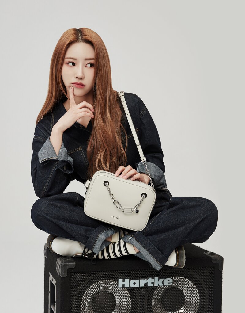 Lee Mijoo for Oryany 2022 FW Collection documents 5