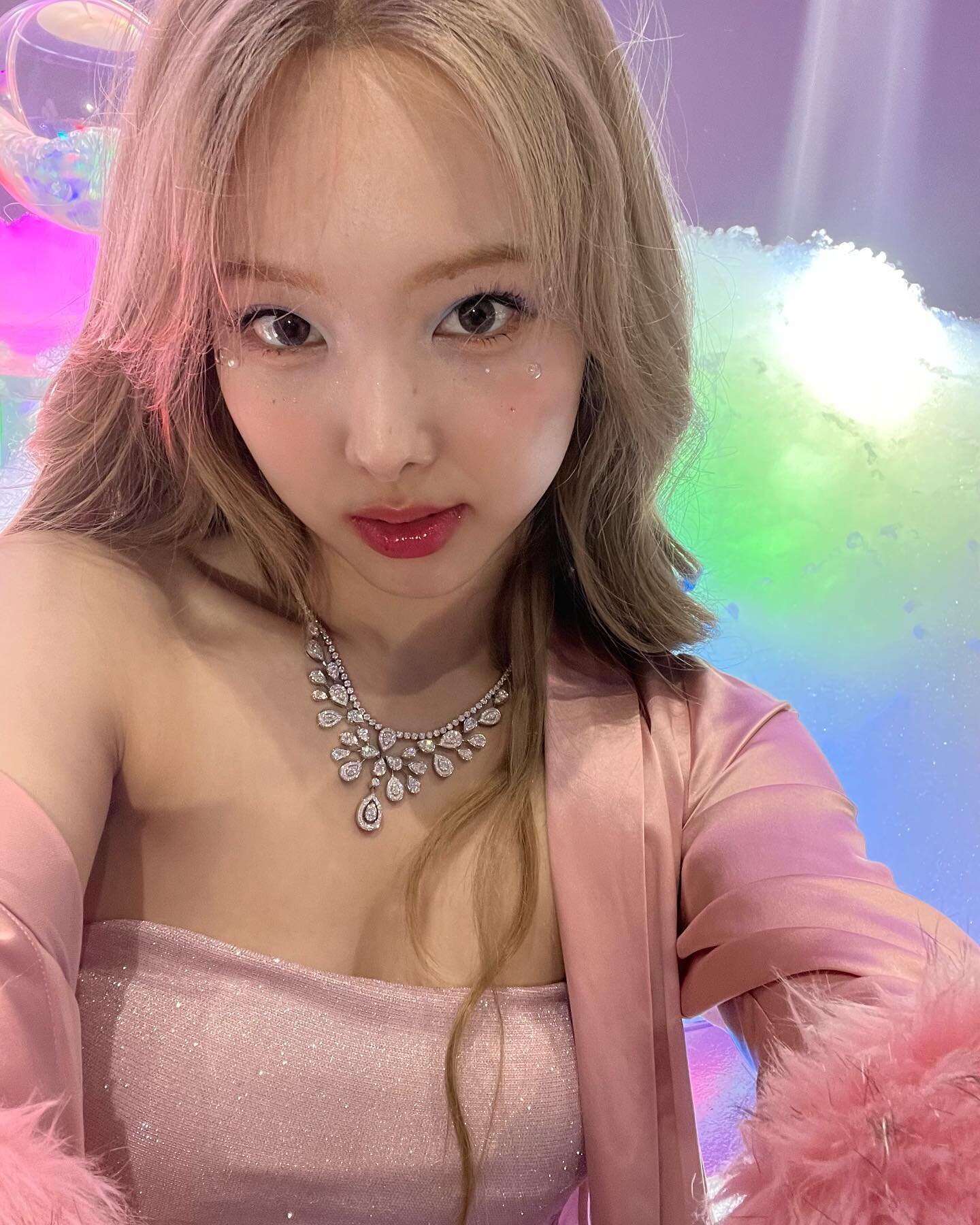 Twice - Nayeon  Nayeon, Black pink instagram, Pink aesthetic