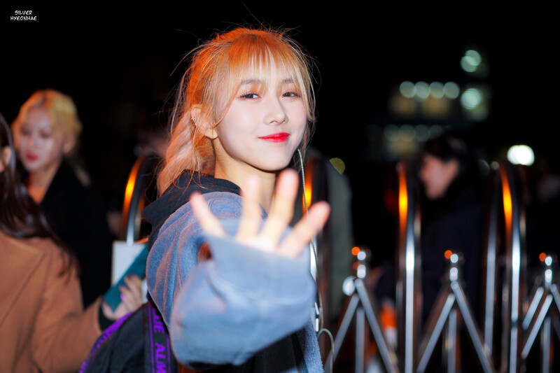 190318 Dreamcatcher Yoohyeon documents 2