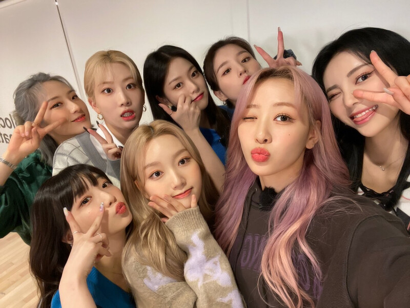 220428 Loona Twitter Update documents 1