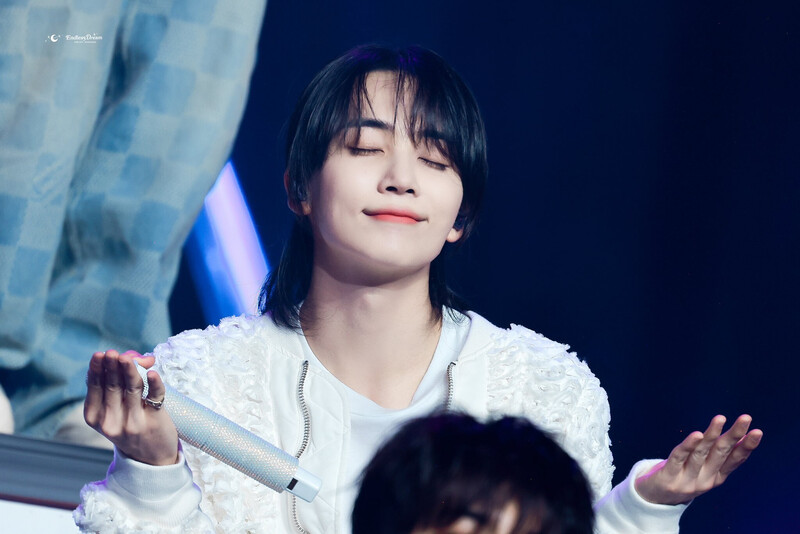 240616 SEVENTEEN Jeonghan  - 2024 Weverse Con Festival documents 14