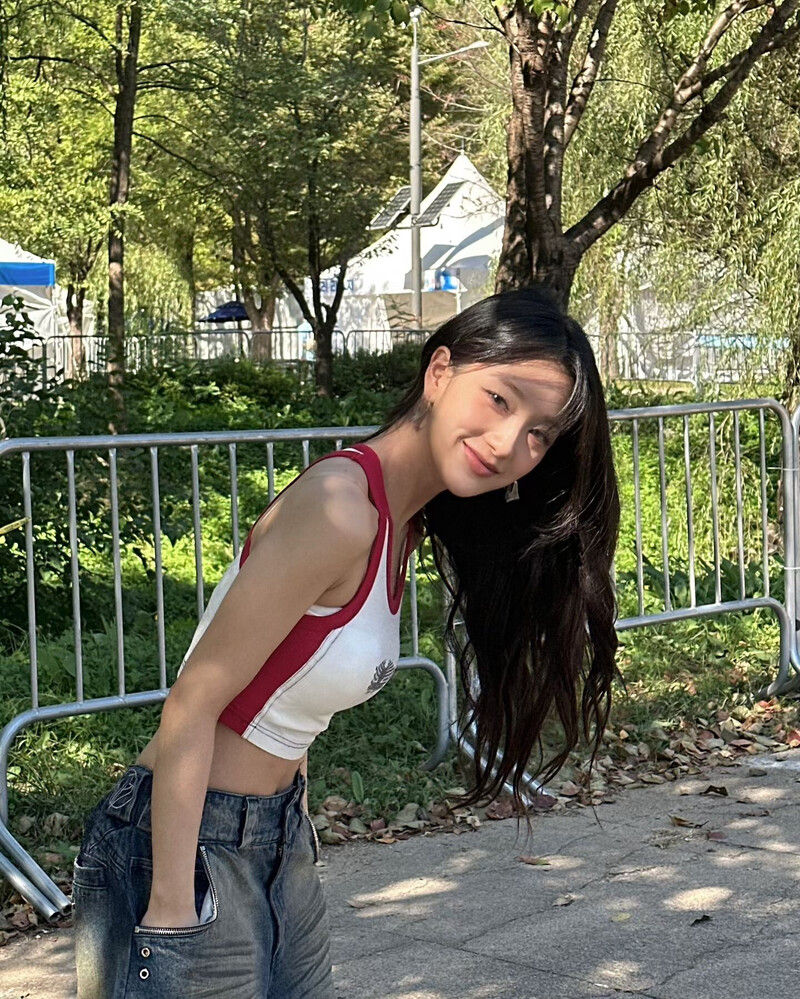 240929 fromis_9 Seoyeon Instagram Update documents 2