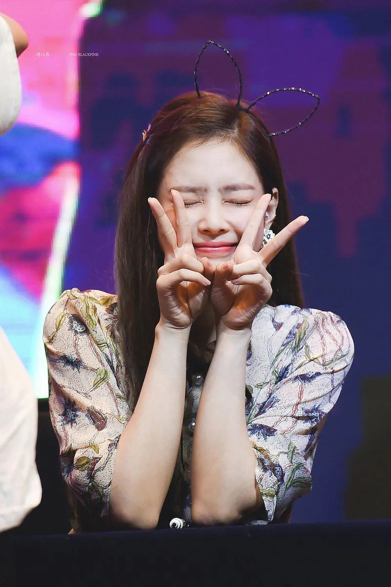 180630 Jennie Being Adorable at Yeouido Fansign | kpopping