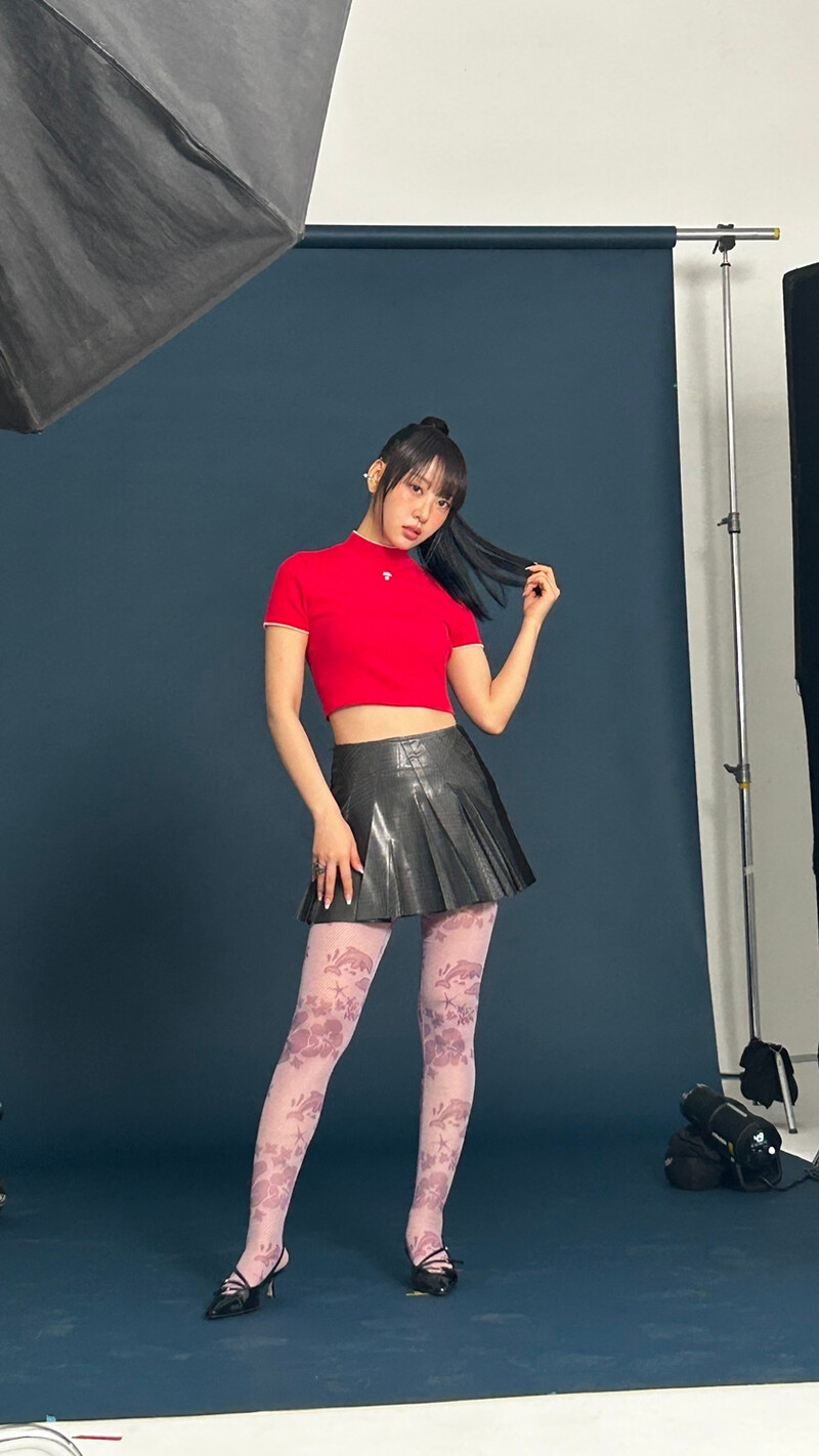 Genie Behind the scenes for YVES - I_Did album photoshoot documents 4