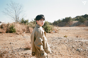 220619 SEVENTEEN ‘Face the Sun’ Behind film photo Part 2 - Jeonghan | Weverse