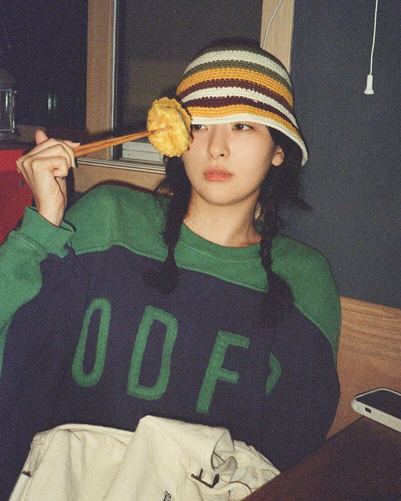 231115 - SEULGI Instagram Update documents 2