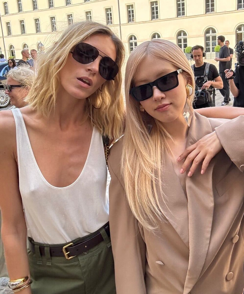 240628 - Anja Rubik SNS Update with ROSÉ documents 1