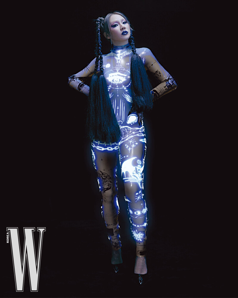 CL x Jean Paul Gaultier for W Korea 2021 July Issue documents 4