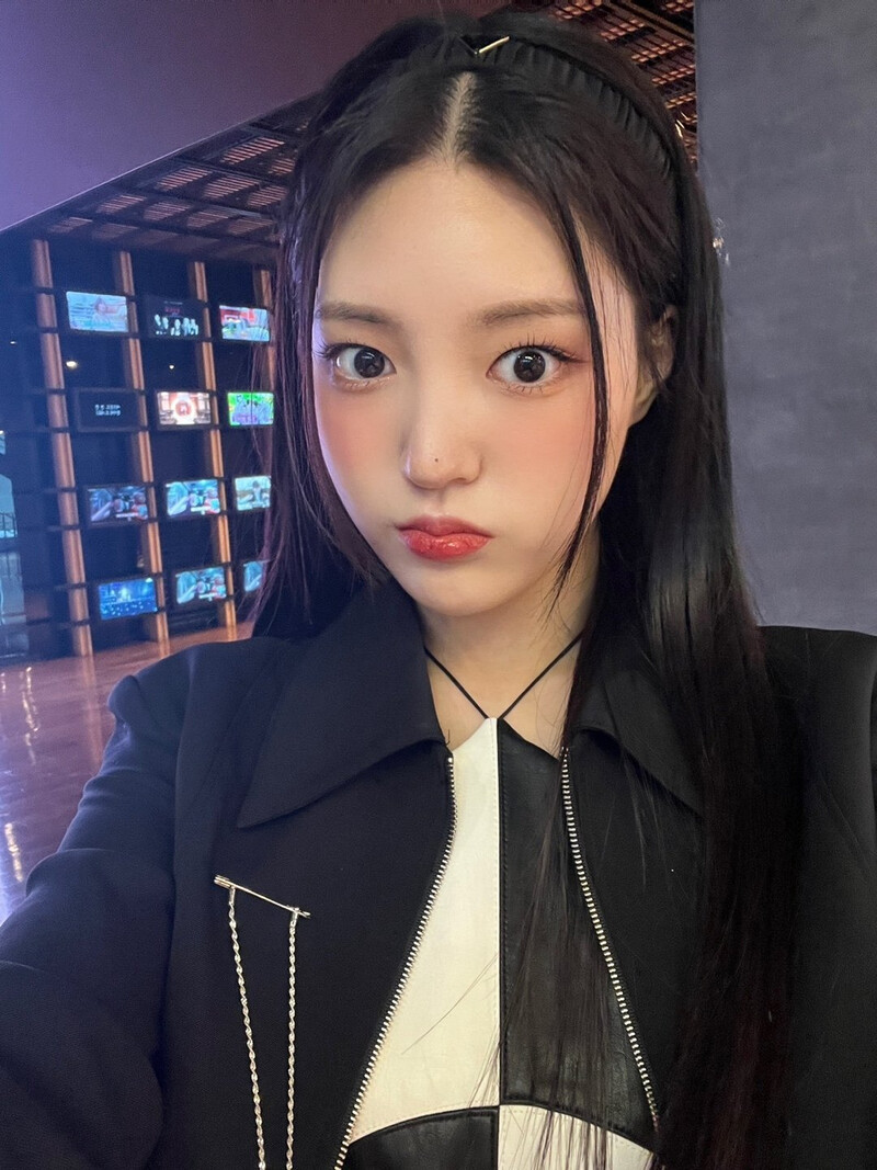 220922 - SEO YUNJU Twitter Update documents 1