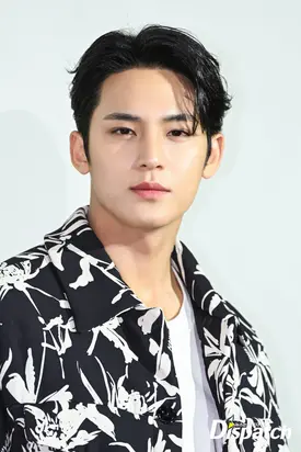 230429 SEVENTEEN Mingyu at Louis Vuitton's Pre-Fall Show 2023