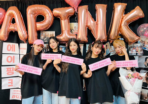 230416 APINK sns update - '2023 APINK Fanconcert PINK DRIVE' in Seoul Day 2