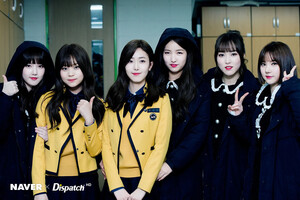 Gfriend at SinB and Umji's graduation | Naver x Dispatch