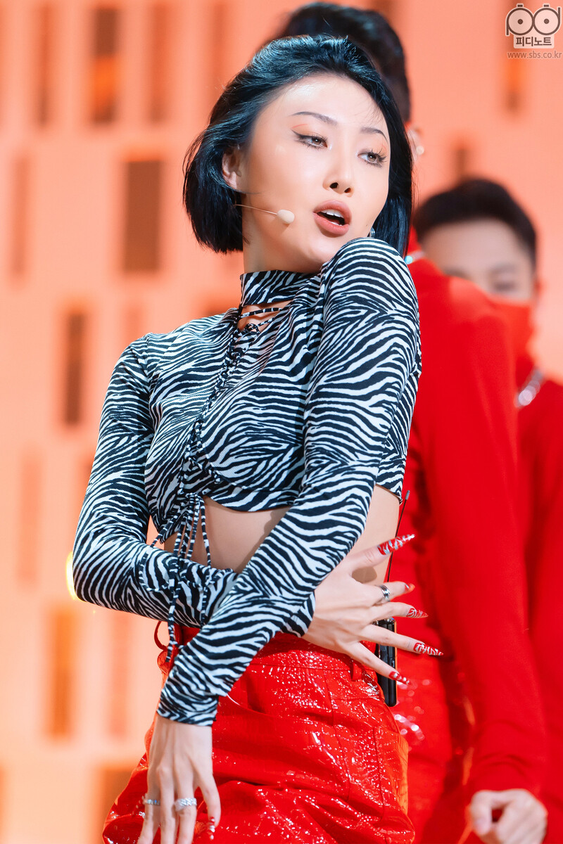 211128 Hwa Sa - 'I'm a B' at Inkigayo documents 1