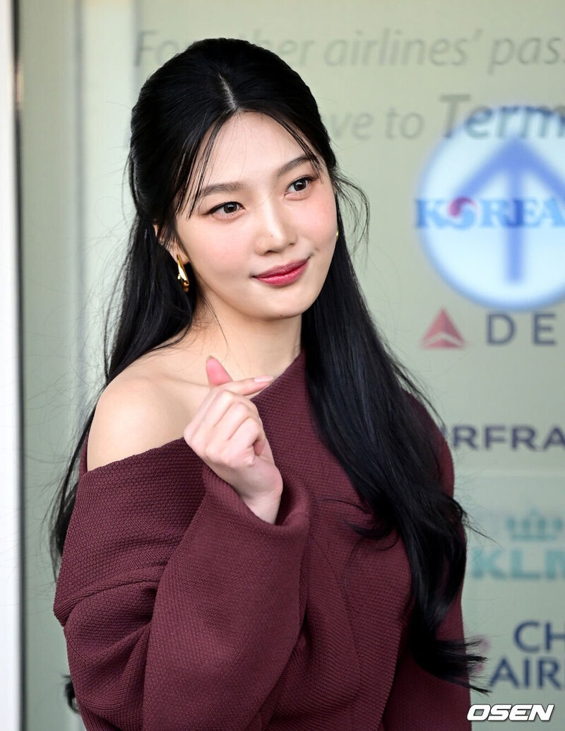 230222 Red Velvet Joy documents 1