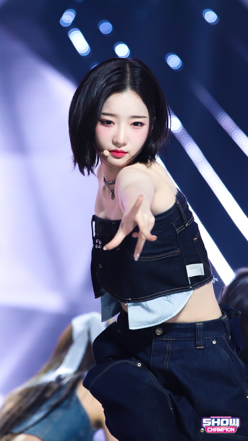 231018 tripleS EVOLution Yooyeon - 'Invincible' at Show Champion documents 4