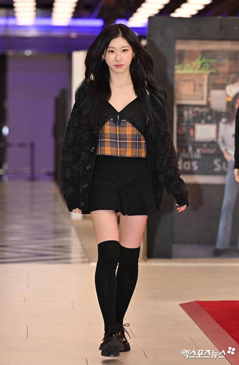 241129 CHAERYEONG at COACH Holiday Pop-up documents 5