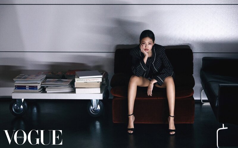 BLACKPINK Jennie for Chanel x Vogue Korea February 2023 Issue documents 4
