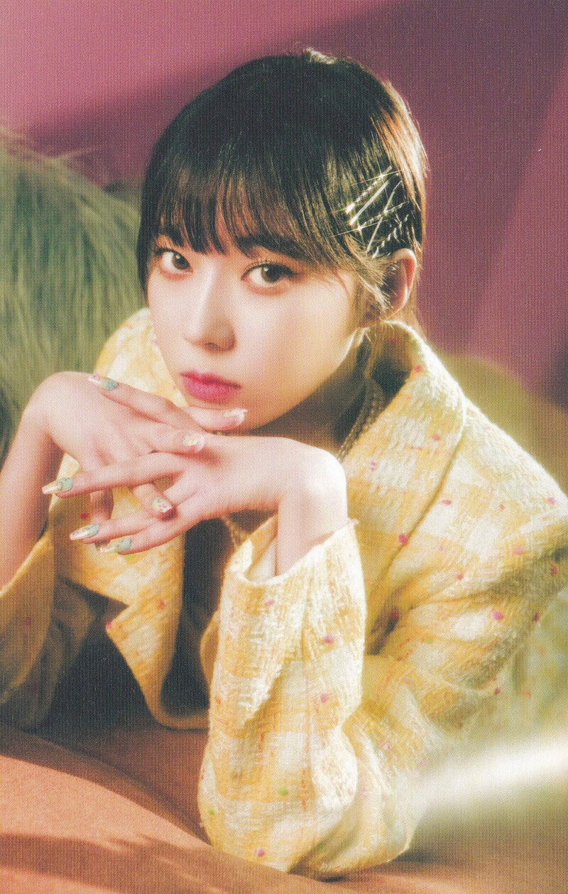 aespa 2022 Season's Greetings (scans) | kpopping