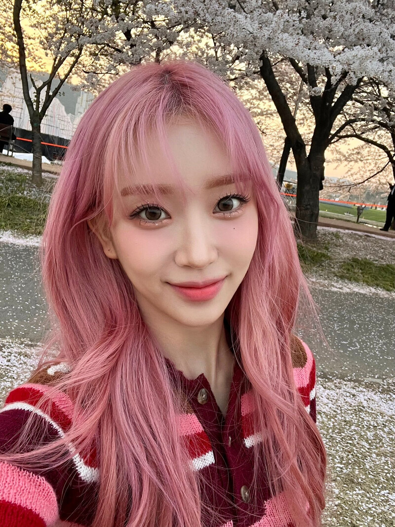 230401 STAYC Twitter Update - Sumin documents 1