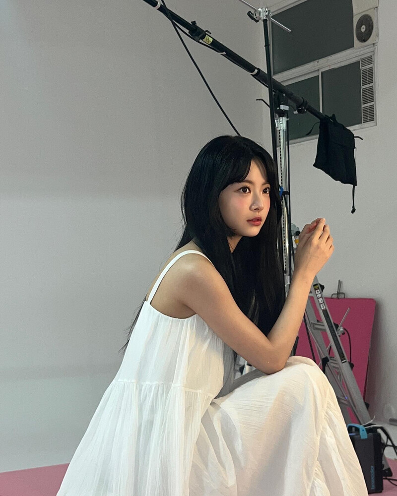 230722 - LE SSERAFIM EUNCHAE Instagram Update documents 3