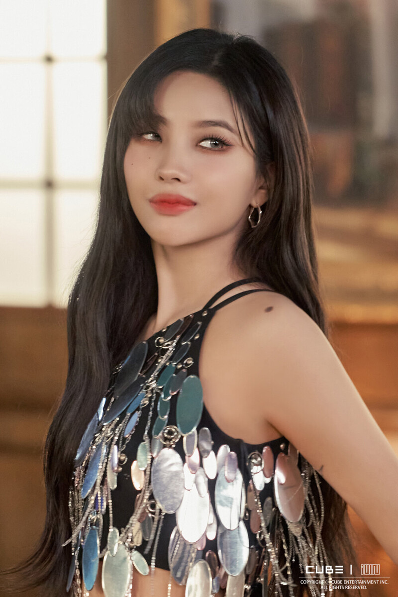 SOYEON - 'NOBODY' MV Behind Photos documents 12