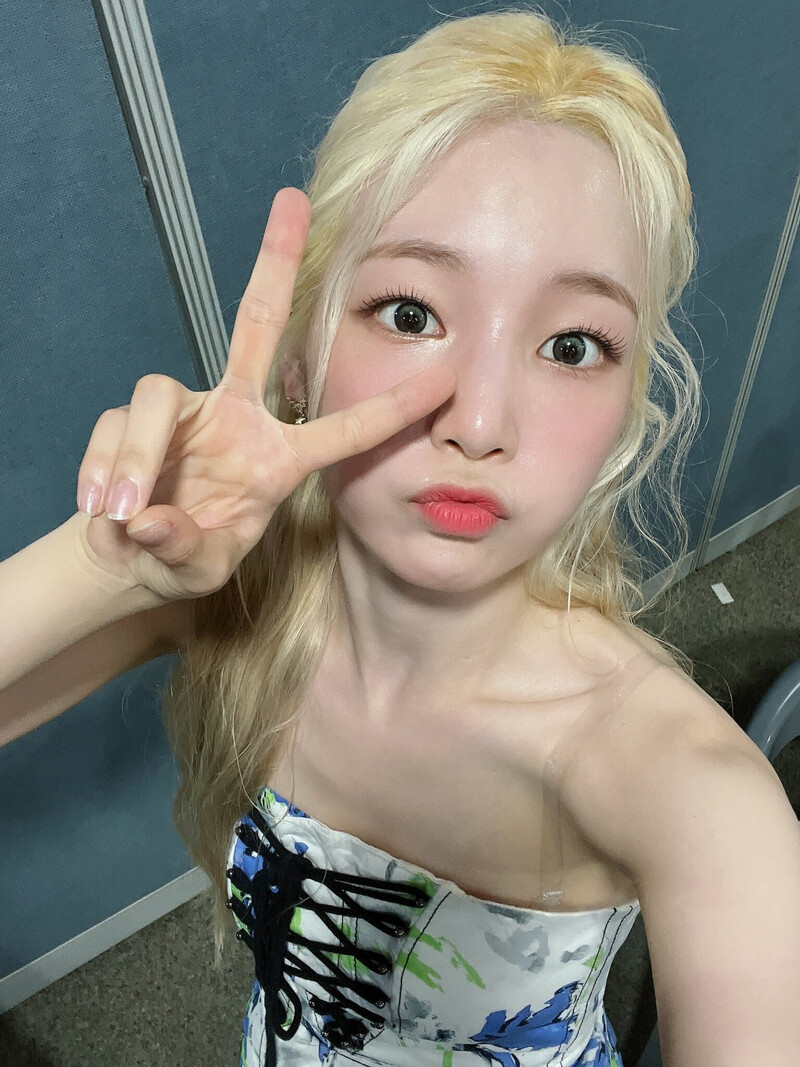 220729 Rocket Punch Twitter Update - Yeonhee documents 2