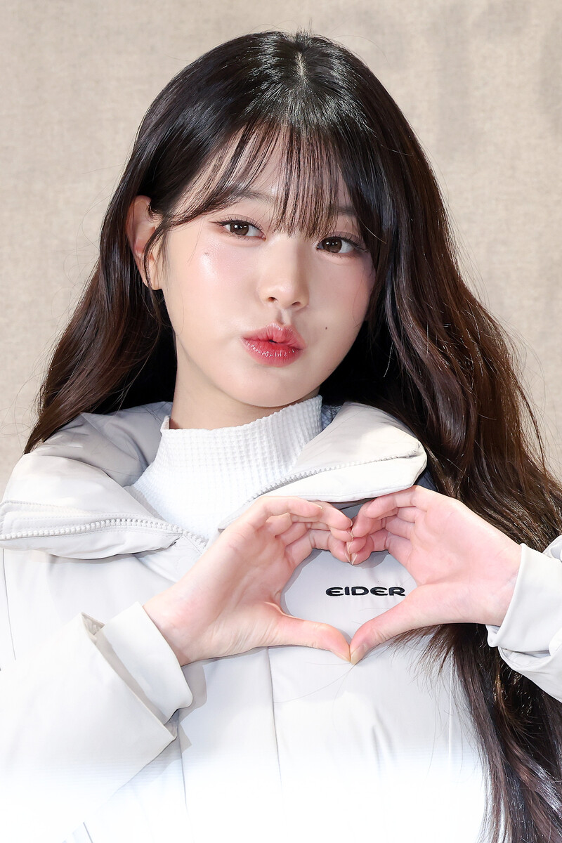 241124 Jang Wonyoung at EIDER Brand Photo Event documents 3