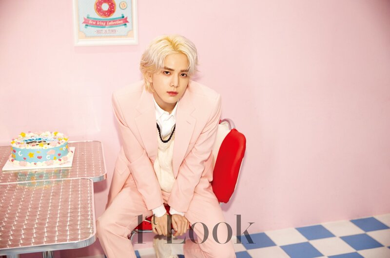 TBZ YOUNGHOON for 1ST LOOK Magazine Korea x TOSS BEAUTY March Issue 2022 documents 3