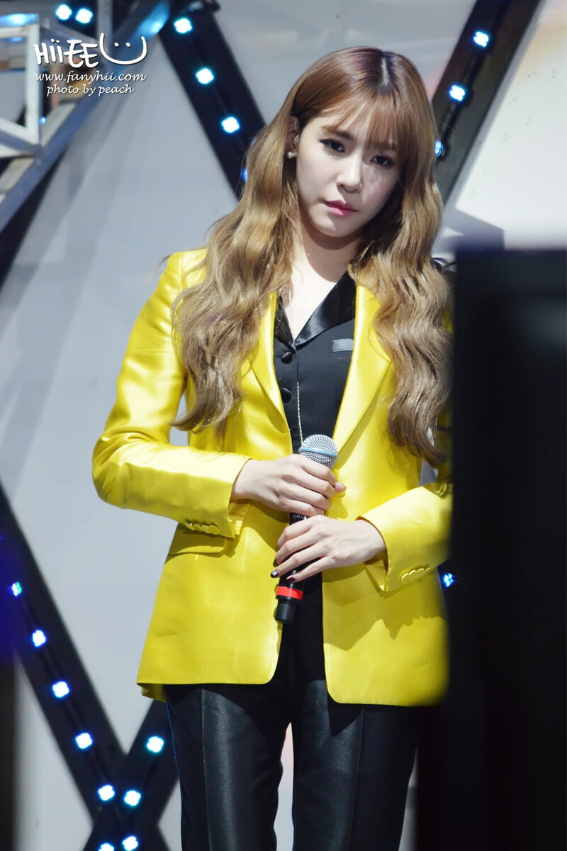 141121 Girls' Generation Tiffany at GG FM in Nanjing documents 9