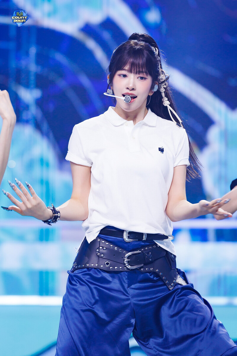 240502 IVE Yujin - 'HEYA' at M Countdown documents 11