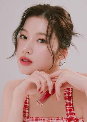 TWICE Sana for Espoir - Be Natural Cushion & Couture Lip Tint