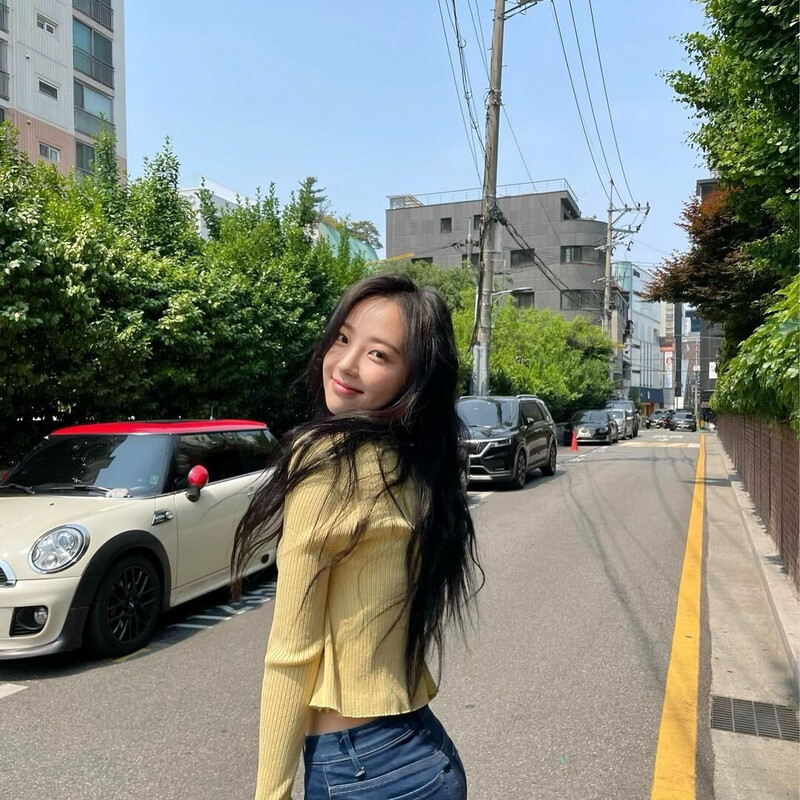 220520 Yeonje Instagram Update (ALICE) documents 2