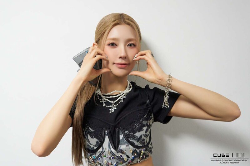 220510 U Cube - (G)I-DLE Miyeon 'Drive' Week 1 Promotion documents 10