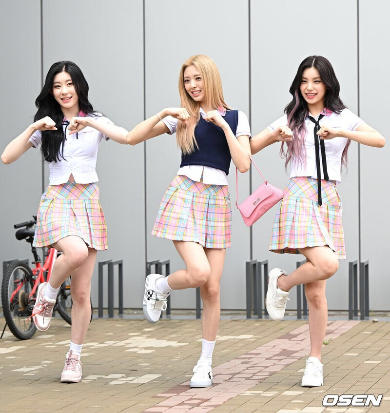 220721 ITZY - Recording for Knowing Bros documents 6